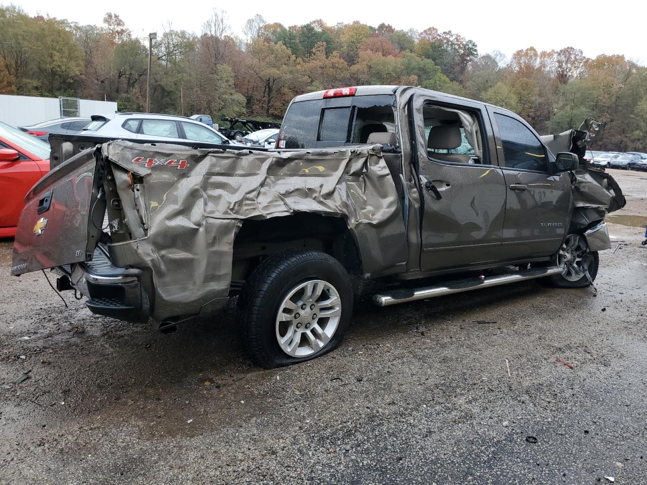 2015 Chevrolet Silverado - Image 3