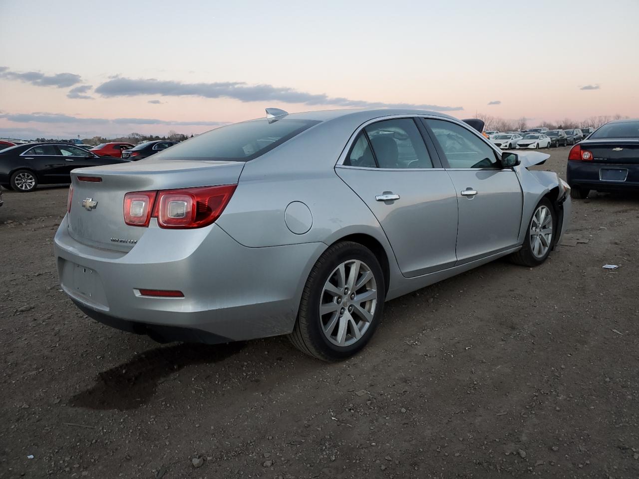 VIN 1G11F5SL6FF266595 2015 CHEVROLET MALIBU no.3