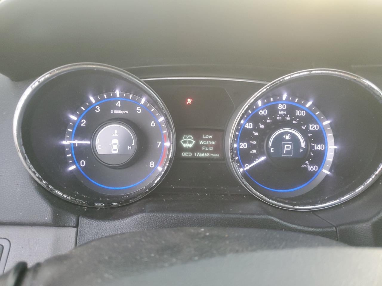 2014 Hyundai Sonata - Image 9