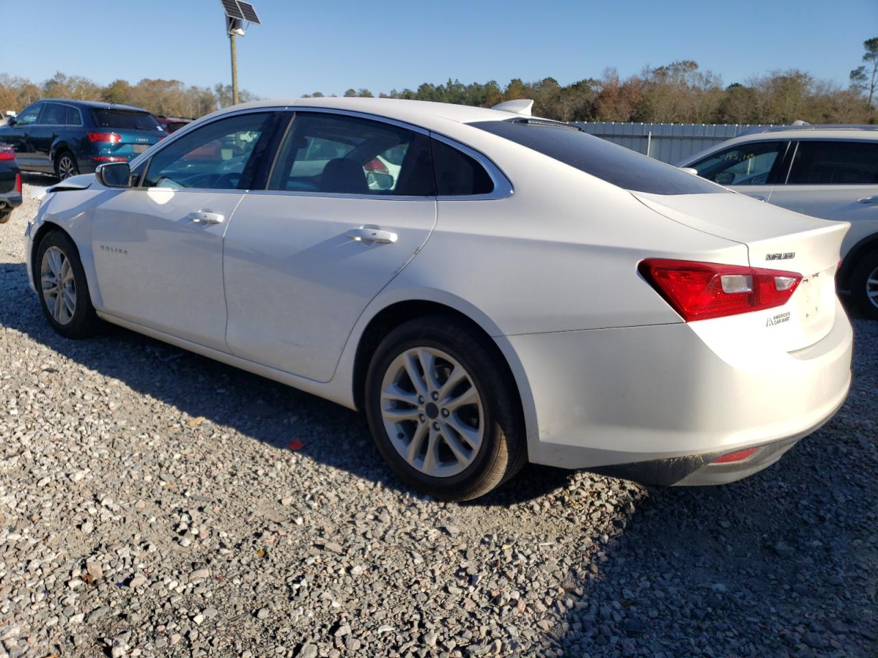 1G1ZD5ST2JF265705 2018 CHEVROLET MALIBU - Image 2