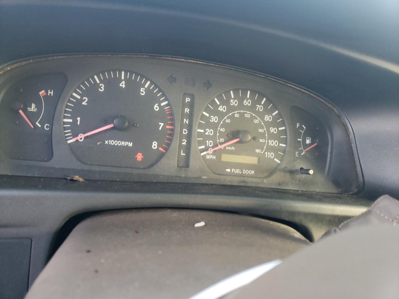 1998 Toyota Sienna - Image 9