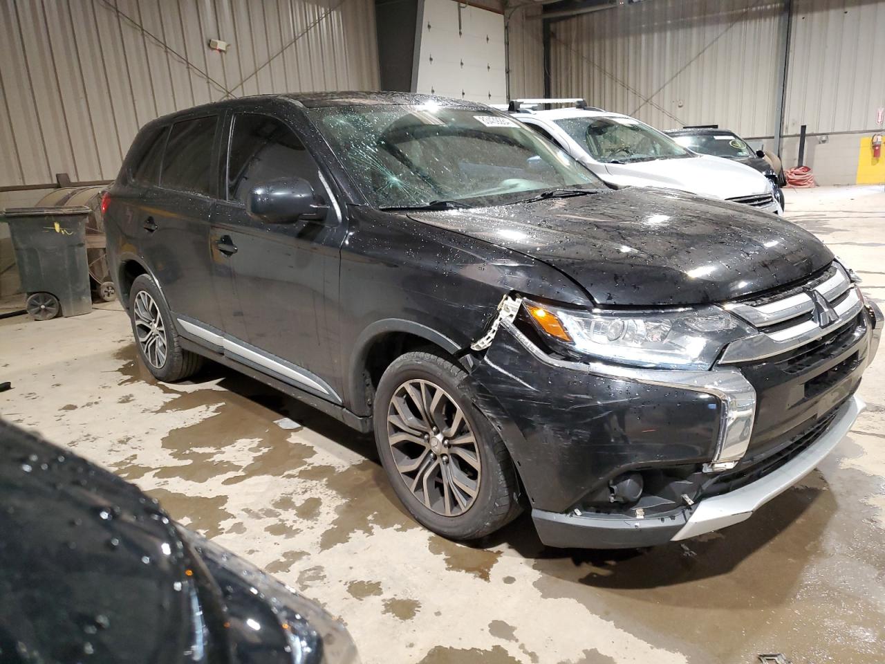 VIN JA4AZ3A36JZ058125 2018 MITSUBISHI OUTLANDER no.4