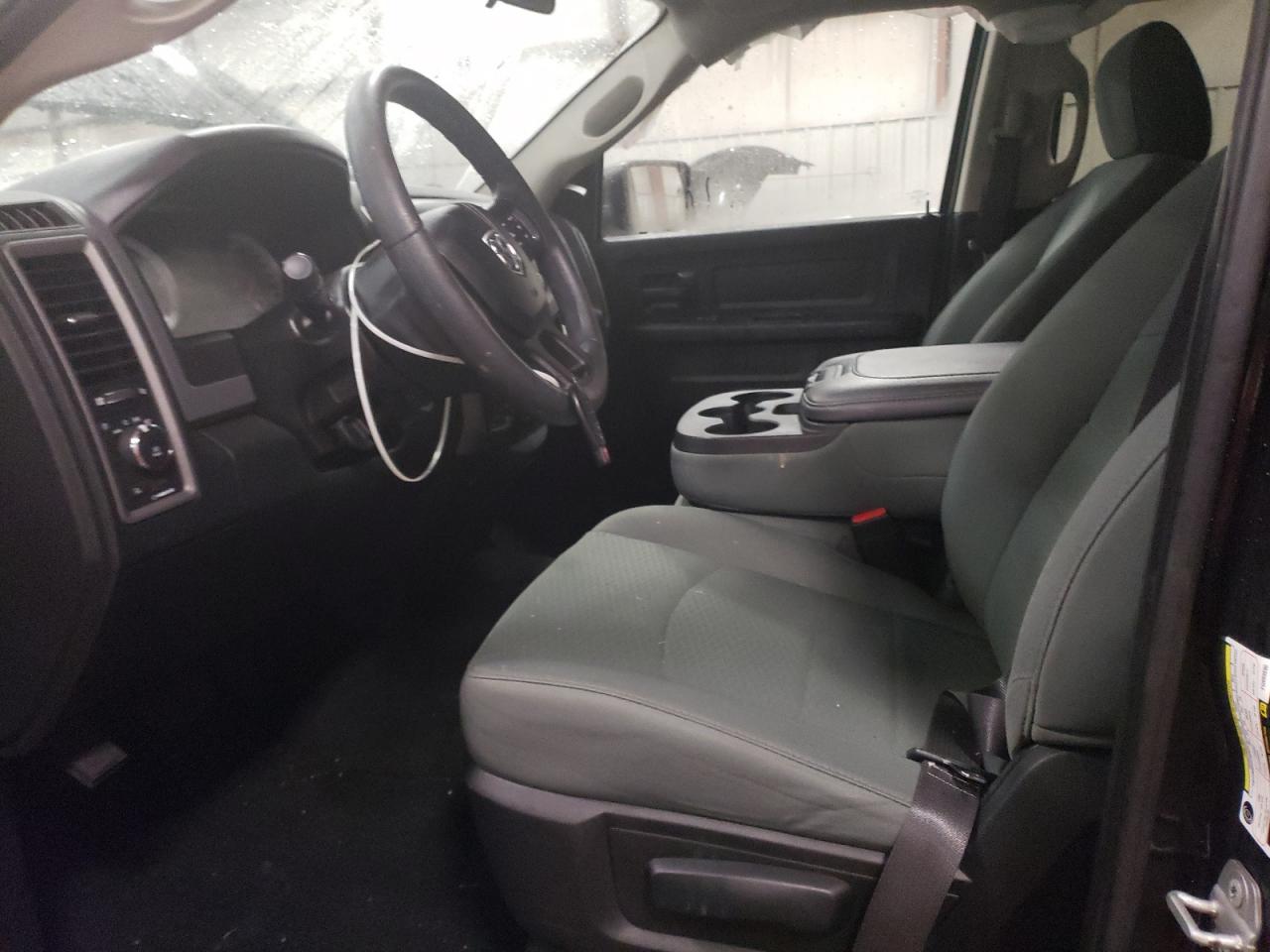 2015 Ram 1500 St VIN: 3C6RR7KTXFG699890 Lot: 86942174