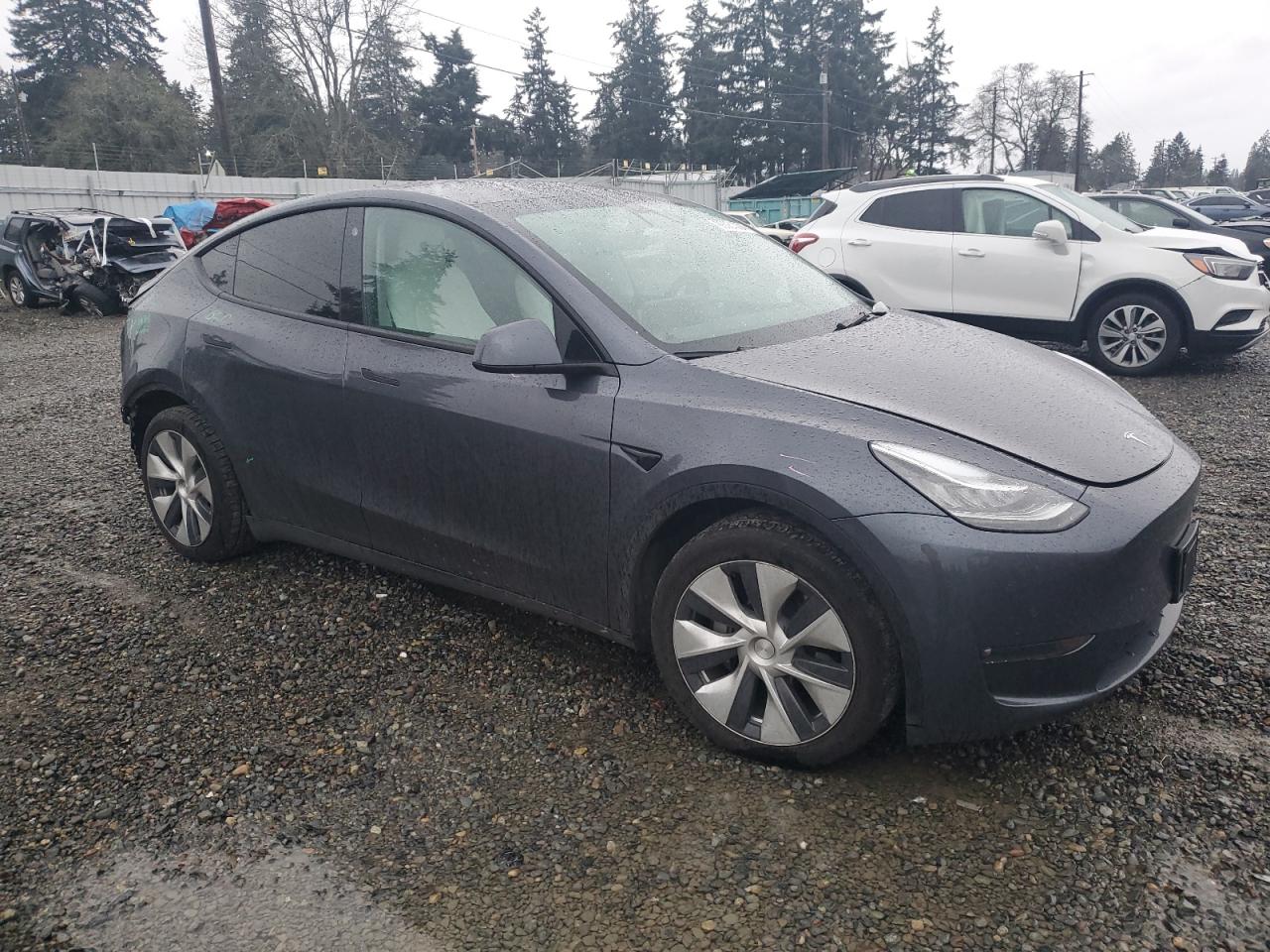 VIN 7SAYGDEE6NF343451 2022 TESLA MODEL Y no.4