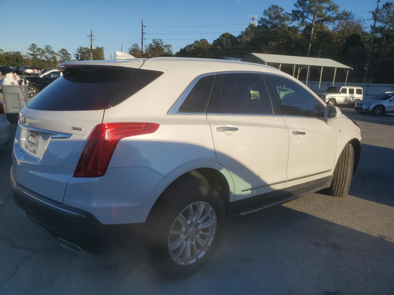 2017 Cadillac XT5 - Image 3