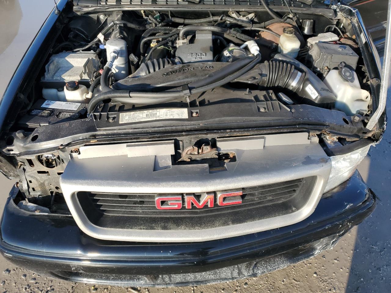 2000 GMC Sonoma - Image 12