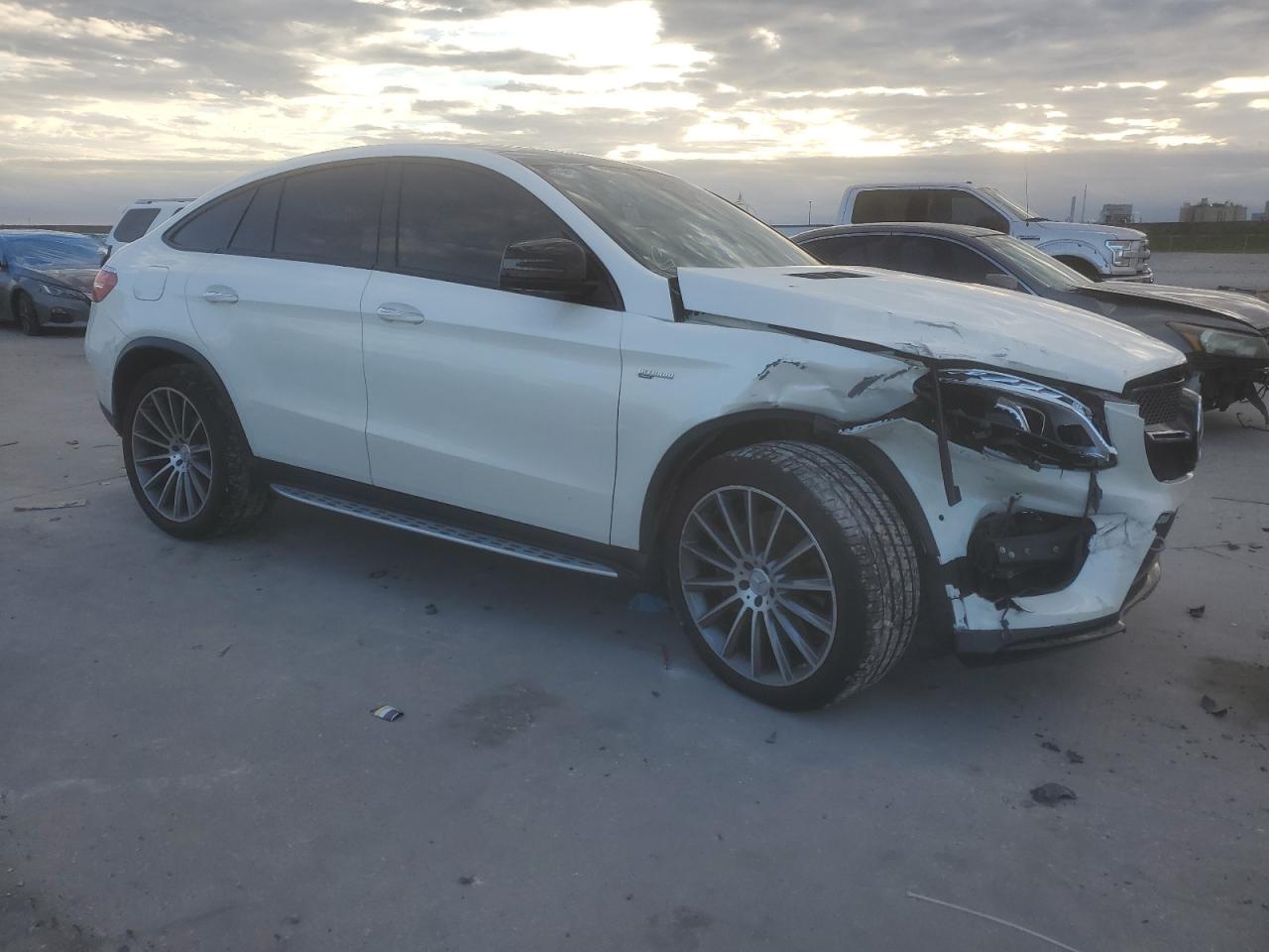 VIN 4JGED6EB8KA138157 2019 MERCEDES-BENZ GLE-CLASS no.4