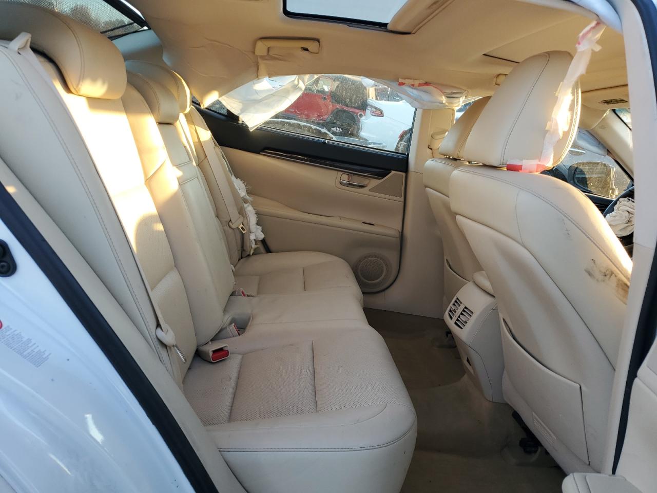 2013 Lexus ES - Image 10