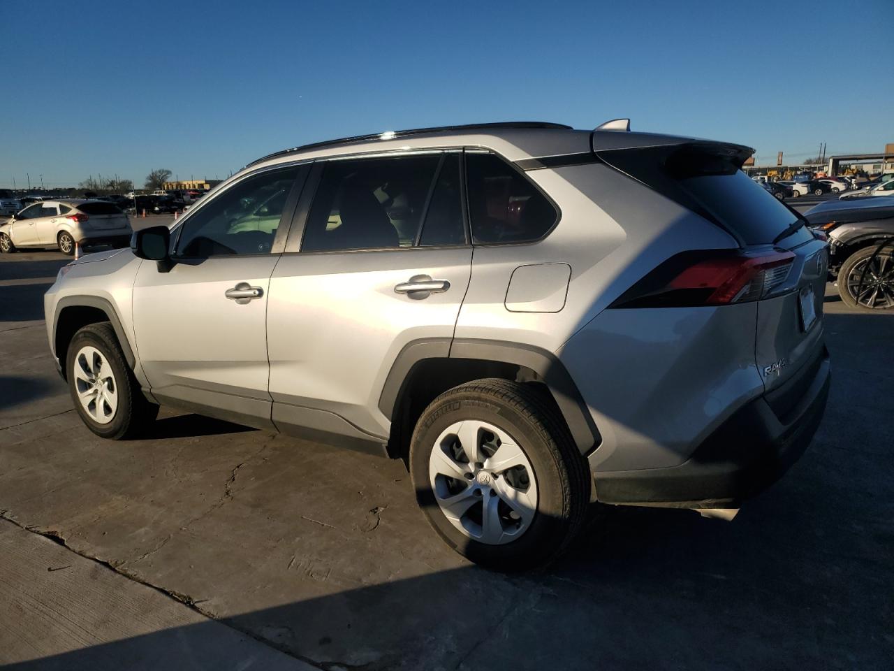 VIN 2T3H1RFV7KW055275 2019 TOYOTA RAV4 no.2