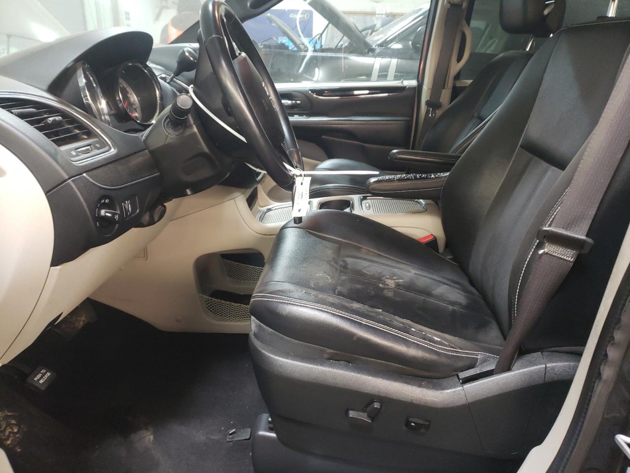 2017 Dodge Caravan - Image 7