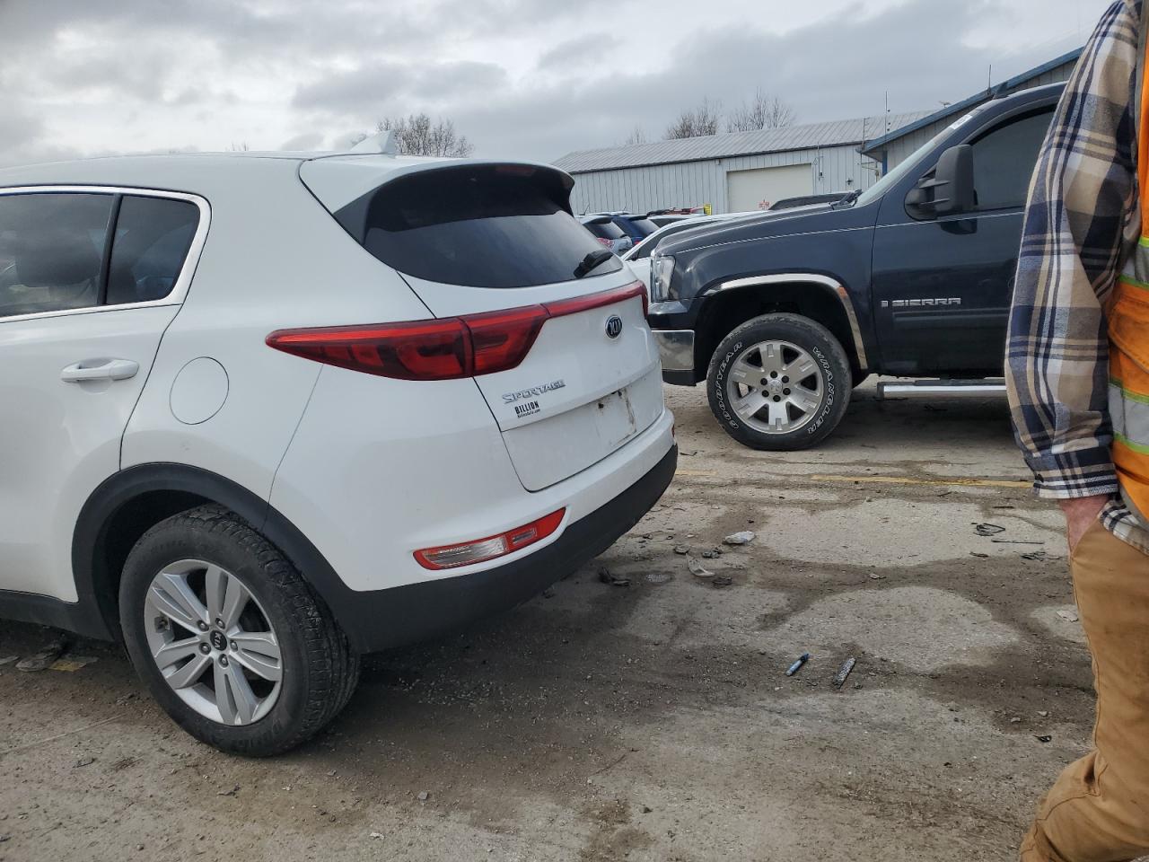 2017 Kia Sportage - Image 2