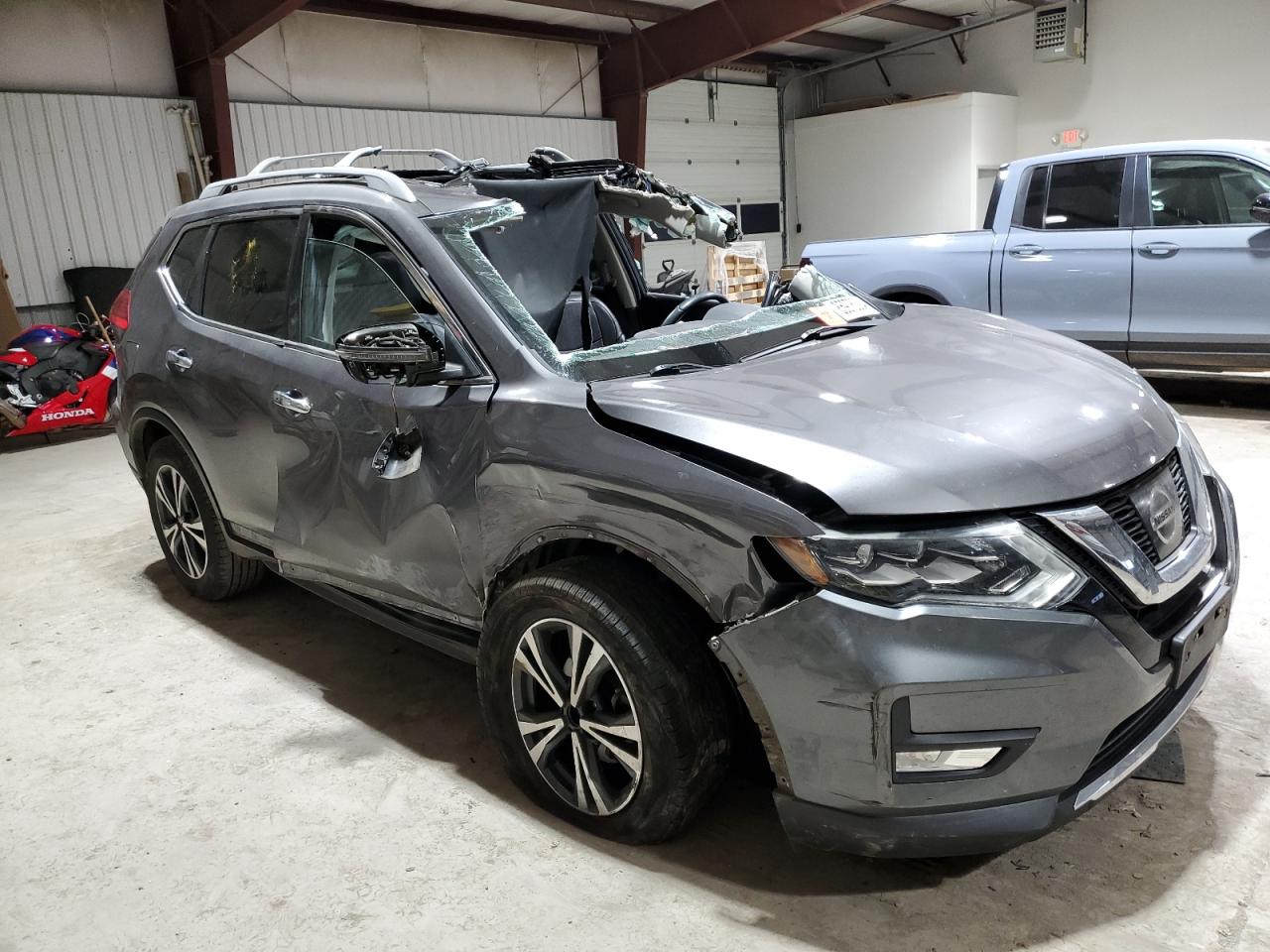 5N1AT2MV8HC754203 NISSAN ROGUE 2017