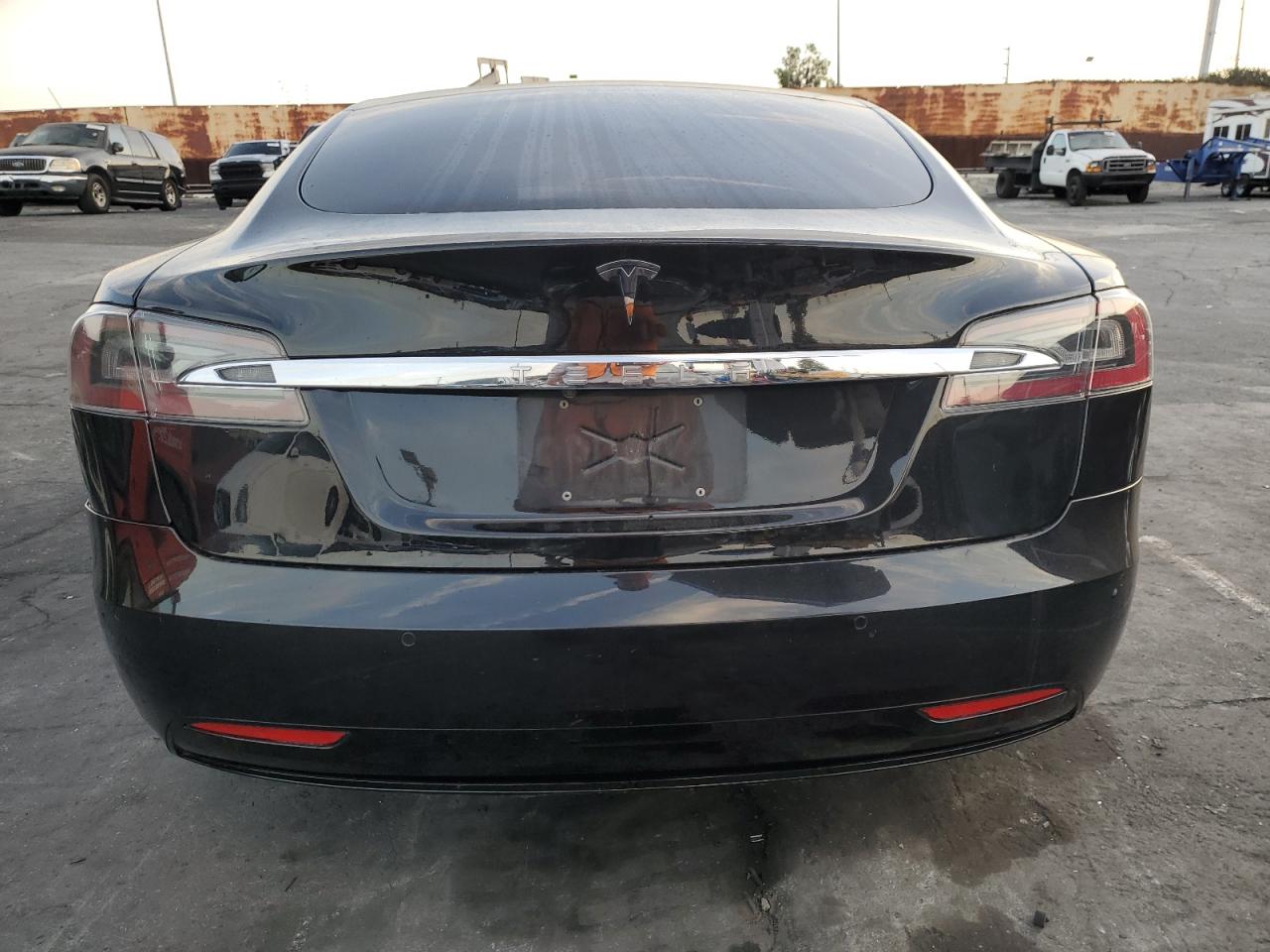 2017 Tesla Model S VIN: 5YJSA1E13HF178799 Lot: 85985674