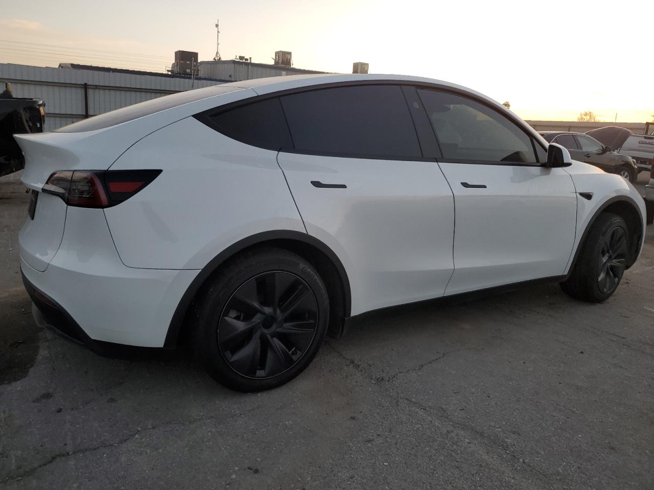 VIN 7SAYGDED5RF168445 2024 TESLA MODEL Y no.3