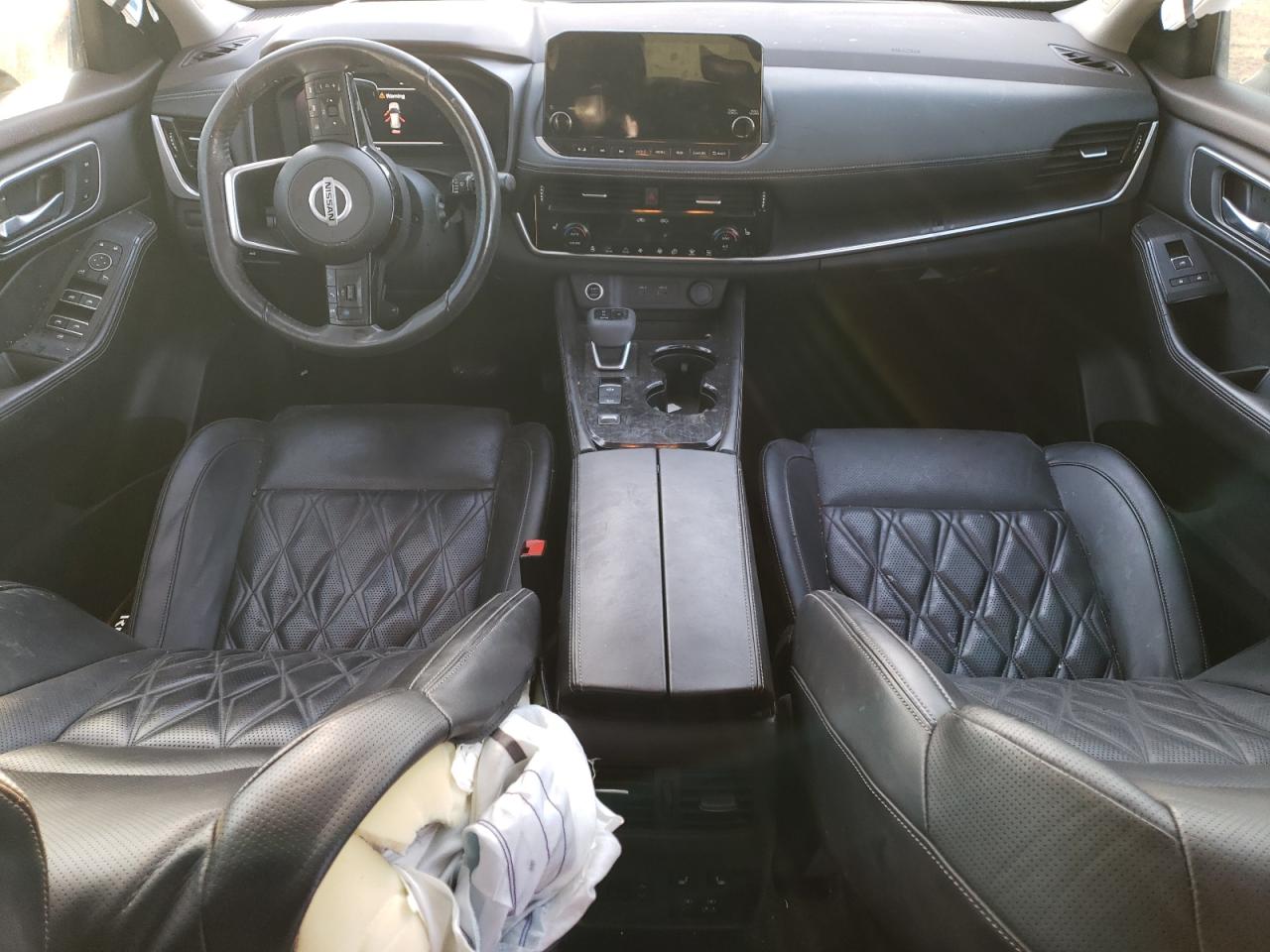 2021 Nissan Rogue - Image 8