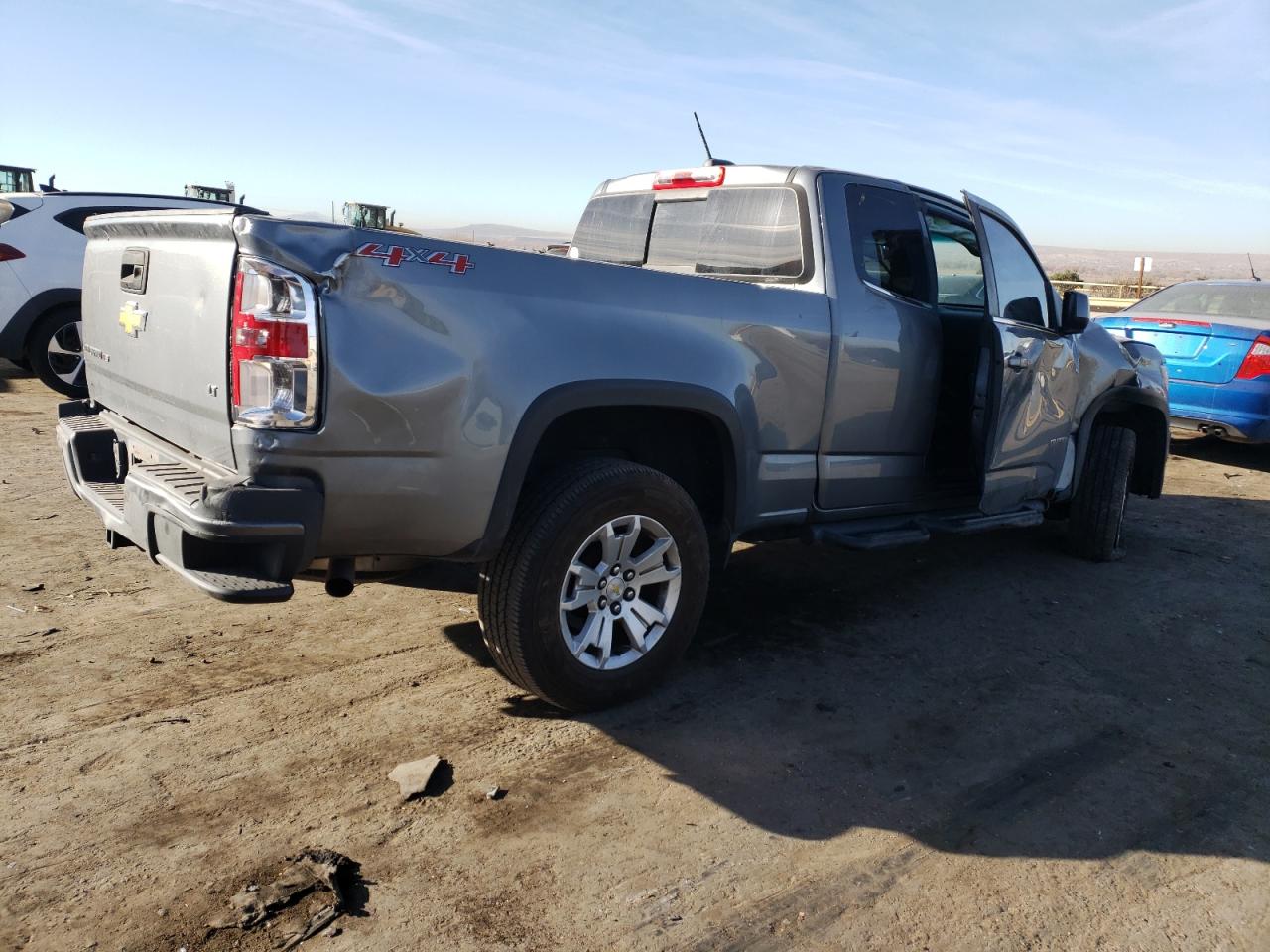 VIN 1GCHTCEN1J1188345 2018 CHEVROLET COLORADO no.3