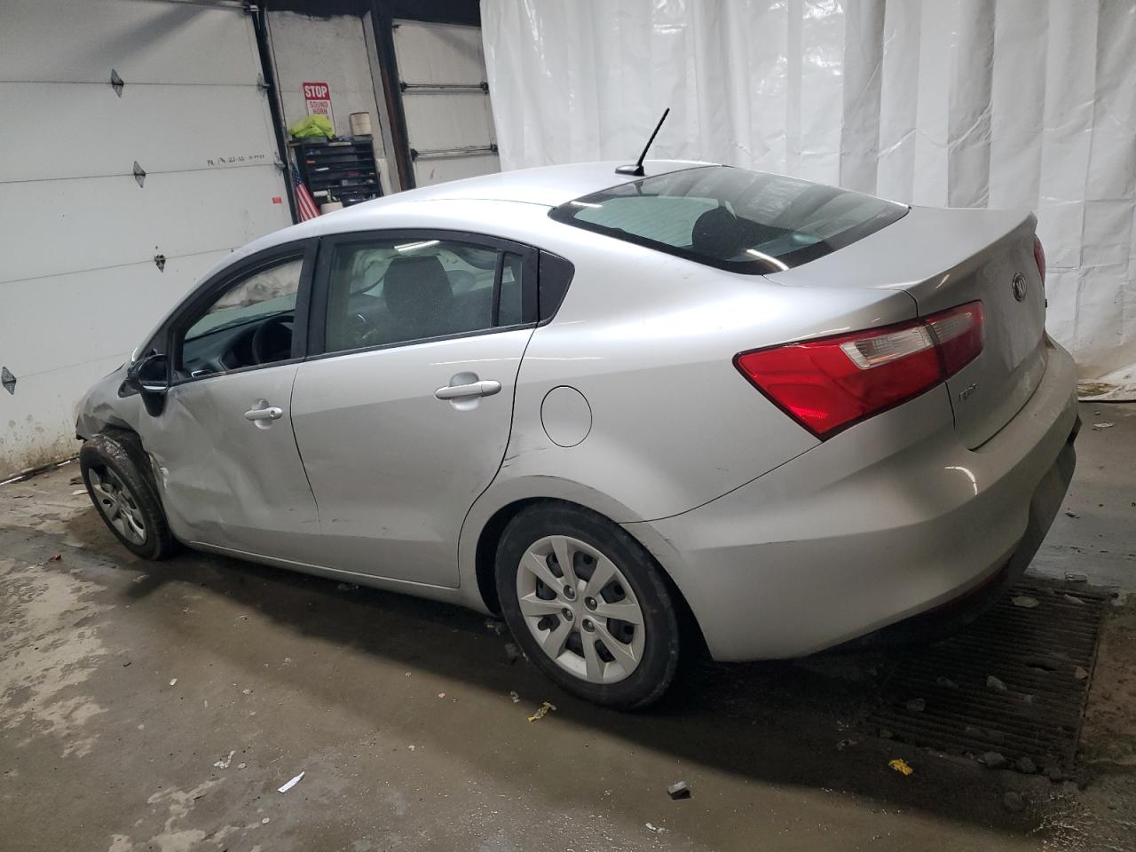 VIN KNADM4A3XG6558206 2016 KIA RIO no.2