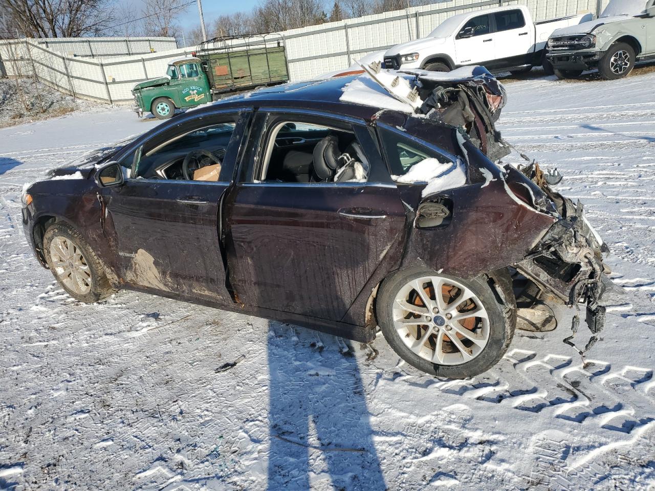 2019 Ford Fusion - Image 2