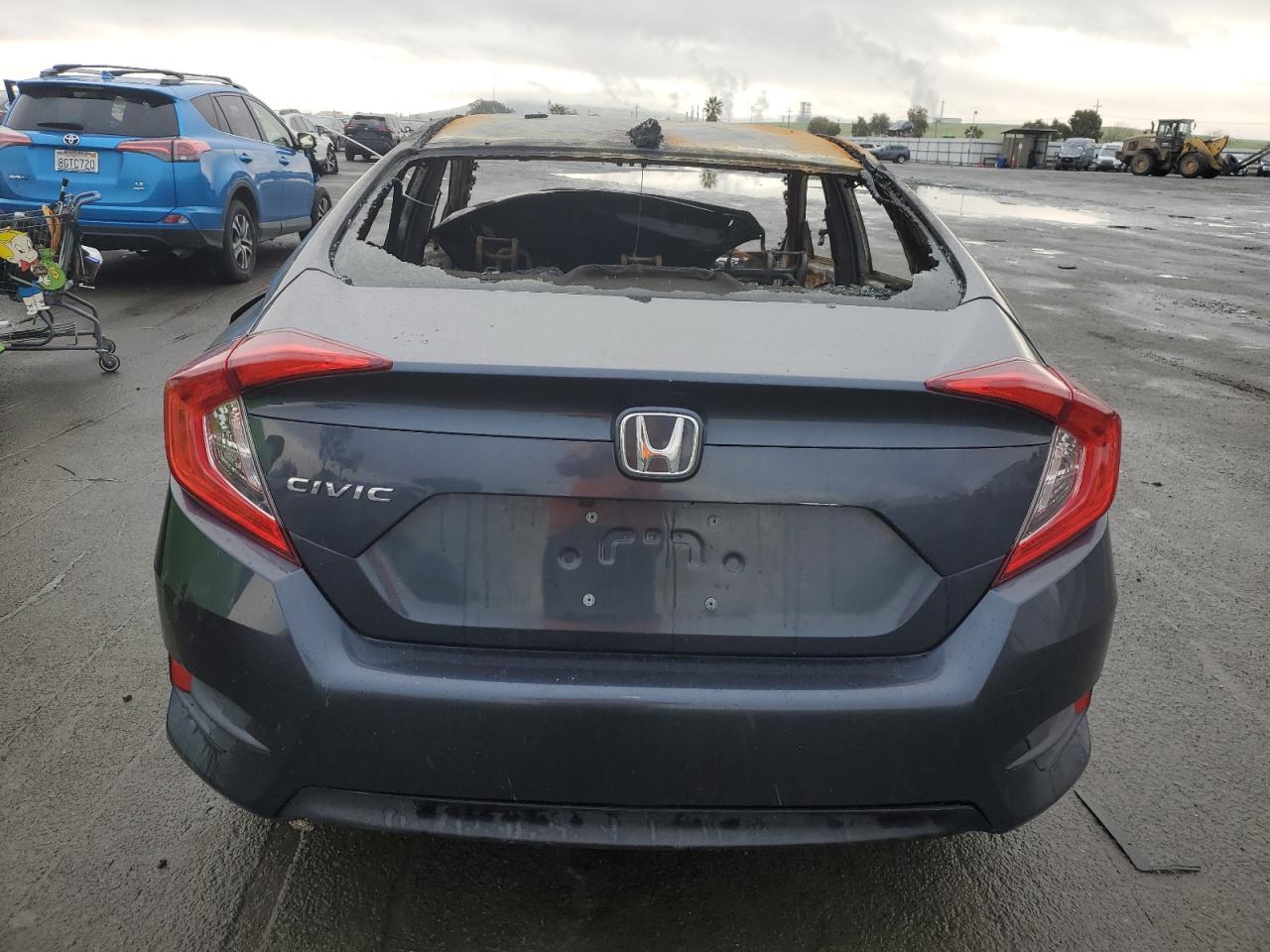 VIN 2HGFC2F80JH592167 2018 HONDA CIVIC no.6