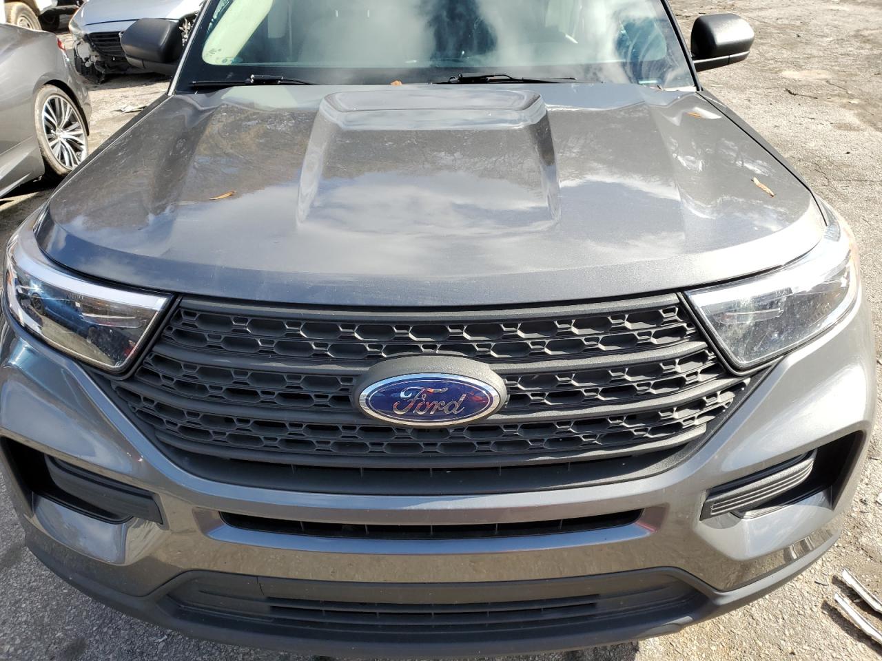 2021 Ford Explorer - Image 12