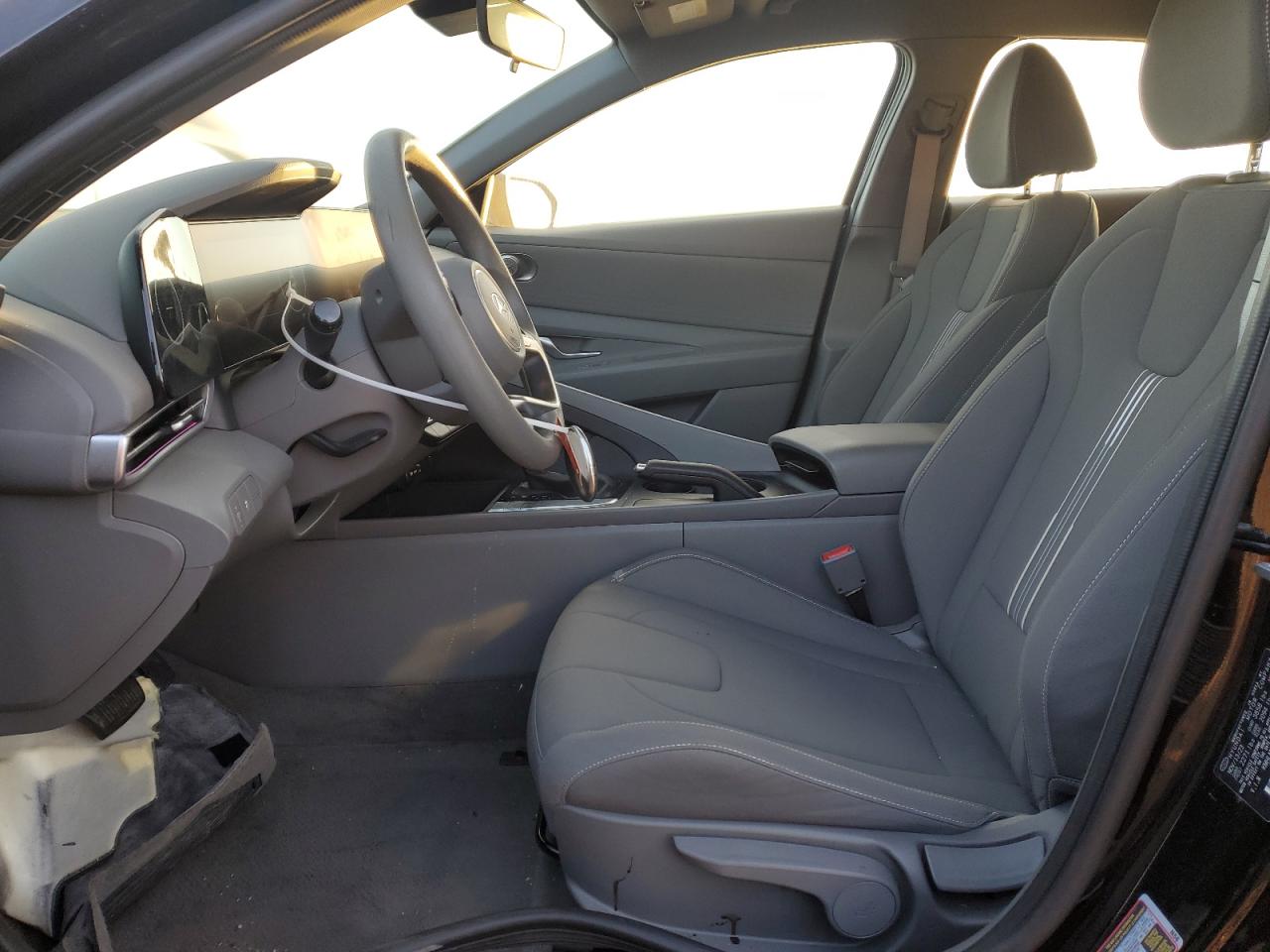 2024 Hyundai Elantra - Image 7