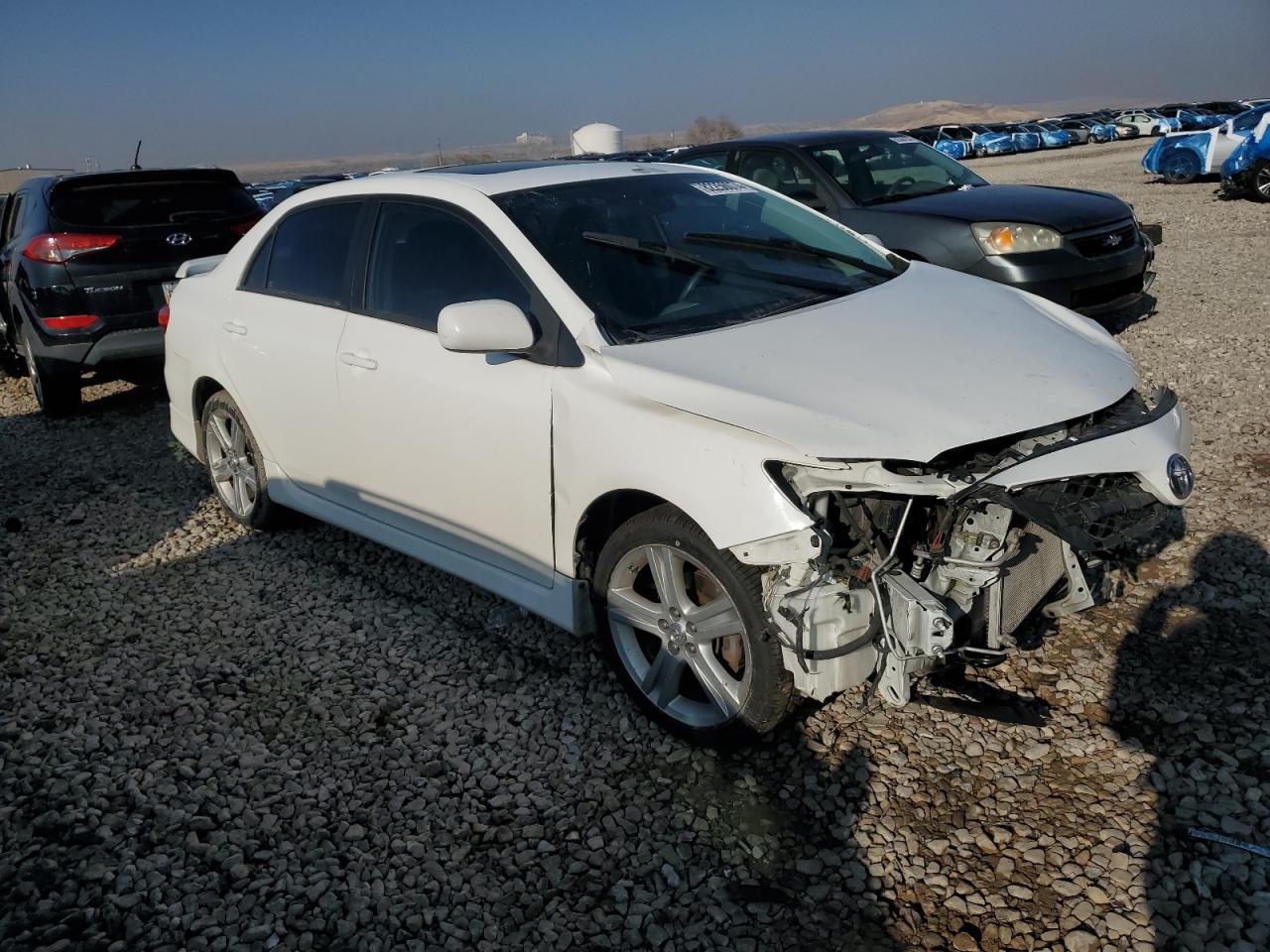 VIN 5YFBU4EE2DP185284 2013 TOYOTA COROLLA no.4