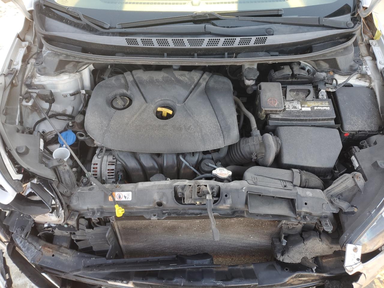 2015 Hyundai Elantra - Image 11