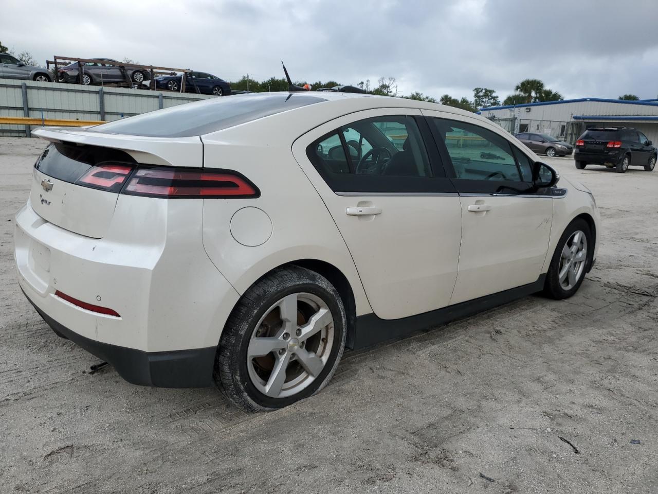 VIN 1G1RD6E40EU128760 2014 CHEVROLET VOLT no.3