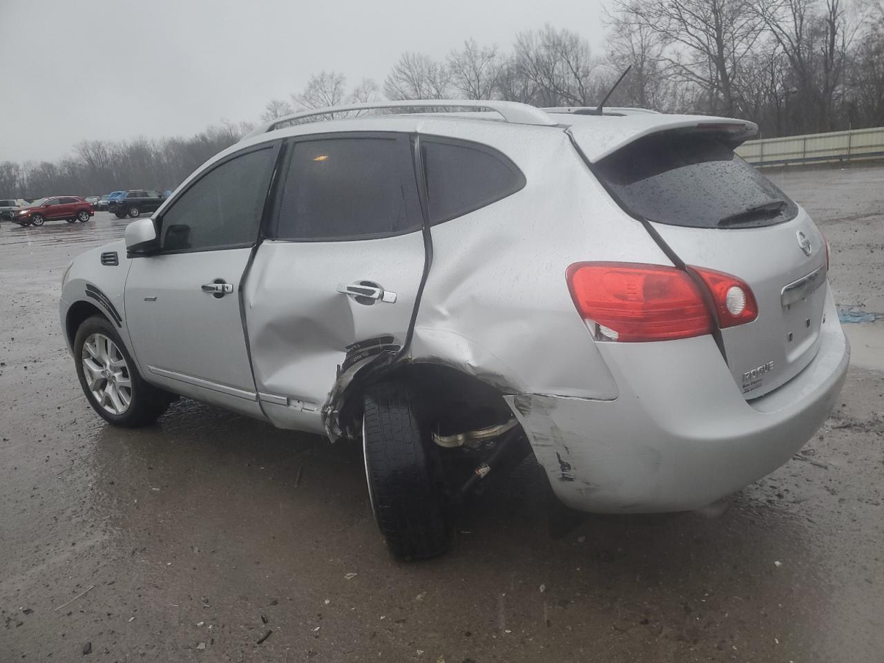 2012 Nissan Rogue - Image 2