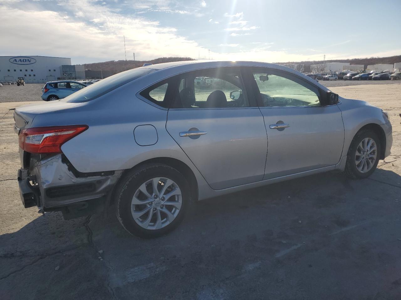 VIN 3N1AB7AP2JY239188 2018 NISSAN SENTRA no.3