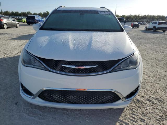  CHRYSLER PACIFICA 2017 Белы