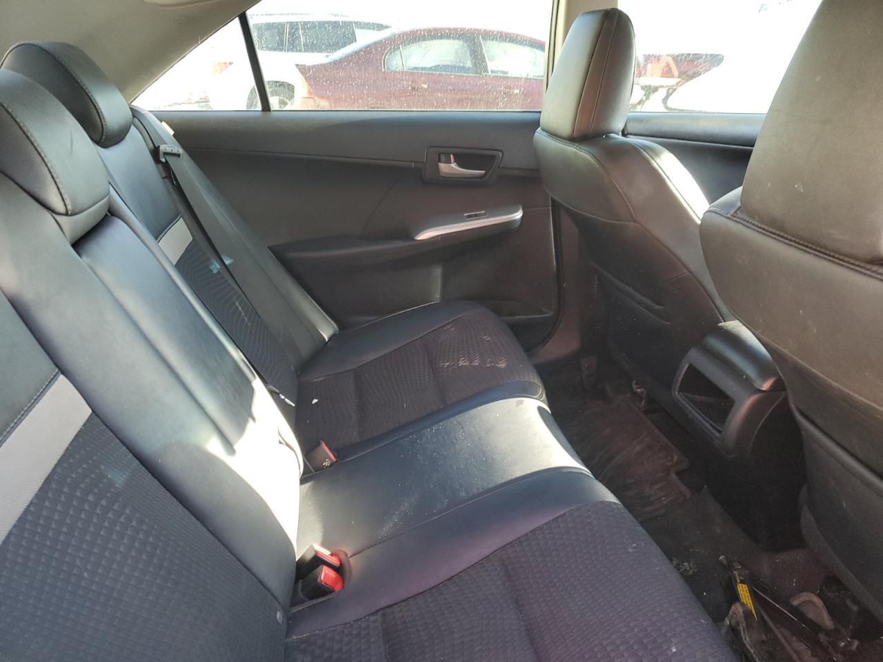 2013 Toyota Camry - Image 10
