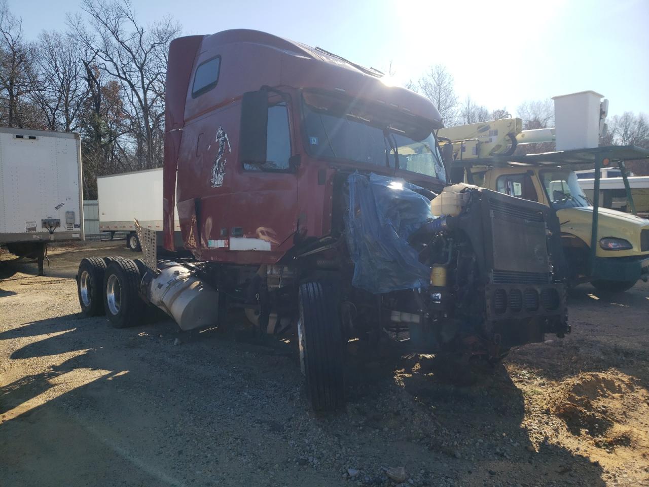Glassboro, NJ에서 판매 중인 2010 Volvo Vn Vnl - All Over