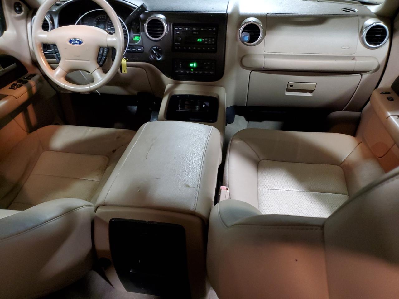 2003 Ford Expedition - Image 8