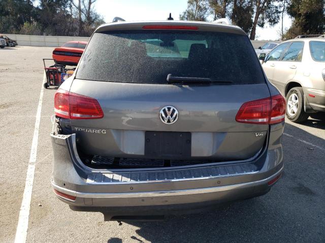 Паркетники VOLKSWAGEN TOUAREG 2016 Серый