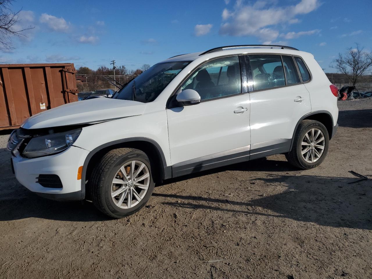 2017 Volkswagen Tiguan - Image 1