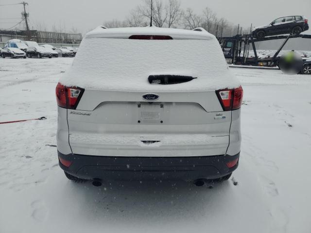  FORD ESCAPE 2019 Srebrny