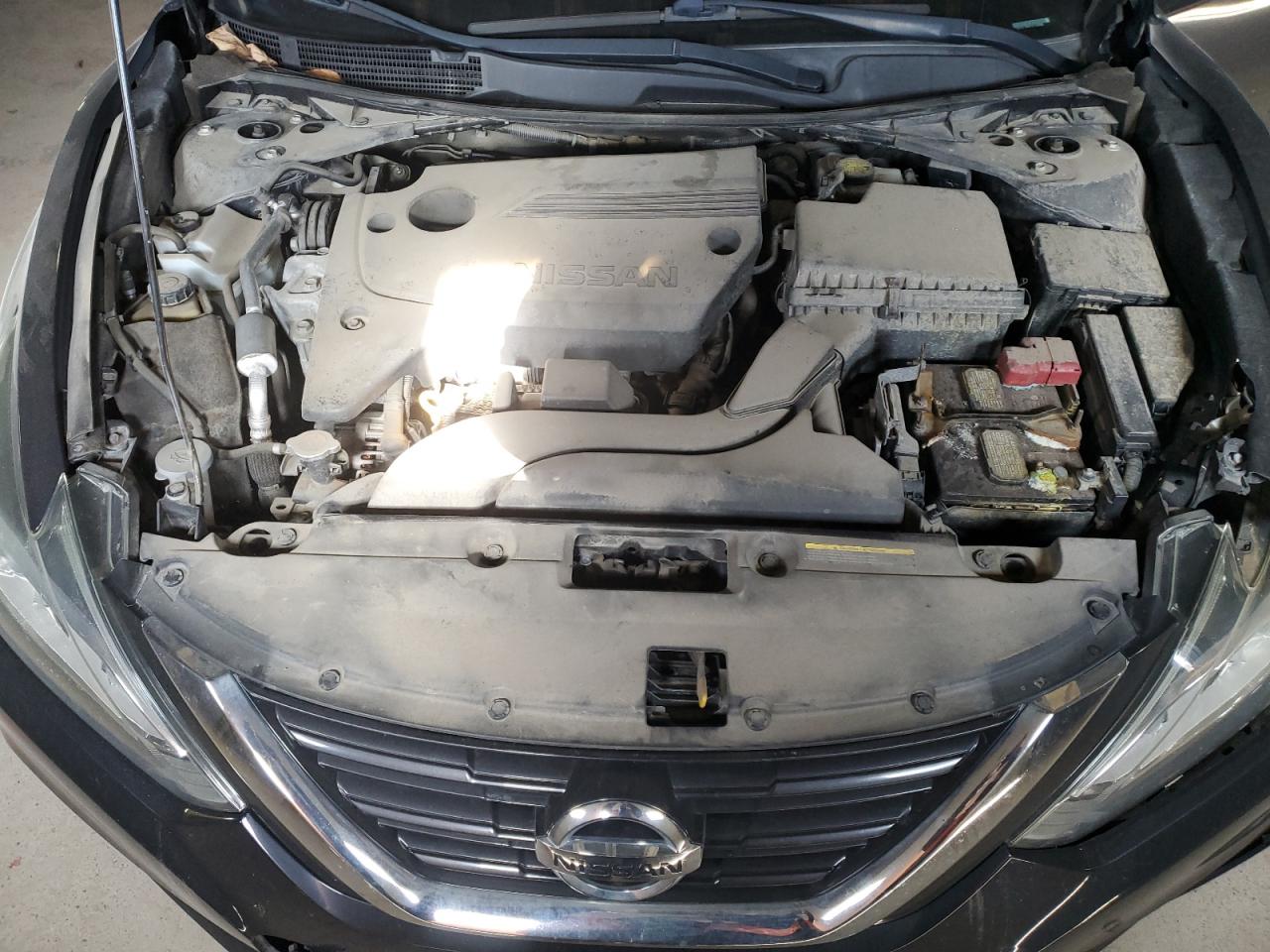 2018 Nissan Altima - Image 13