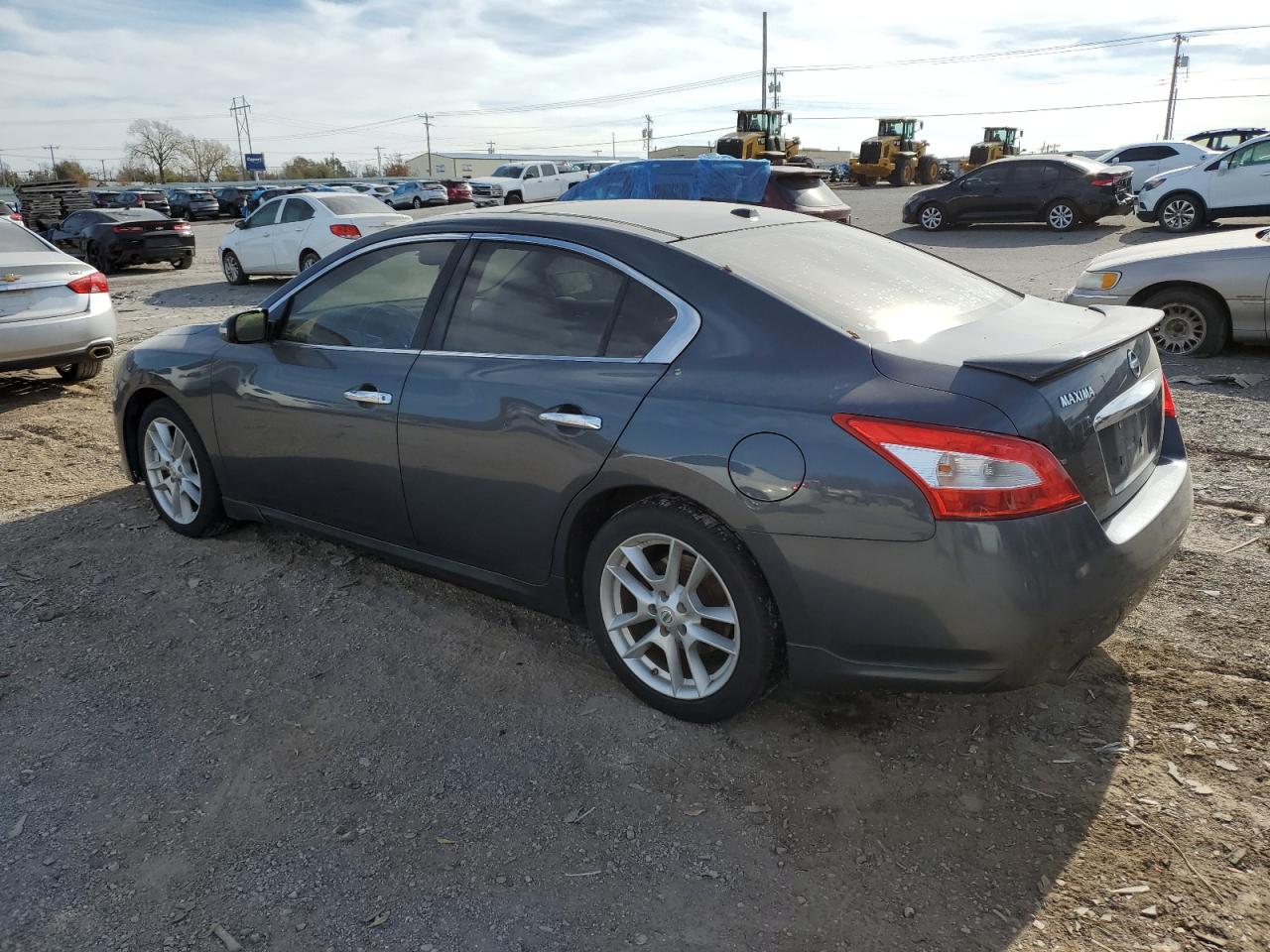 2010 Nissan Maxima - Image 2