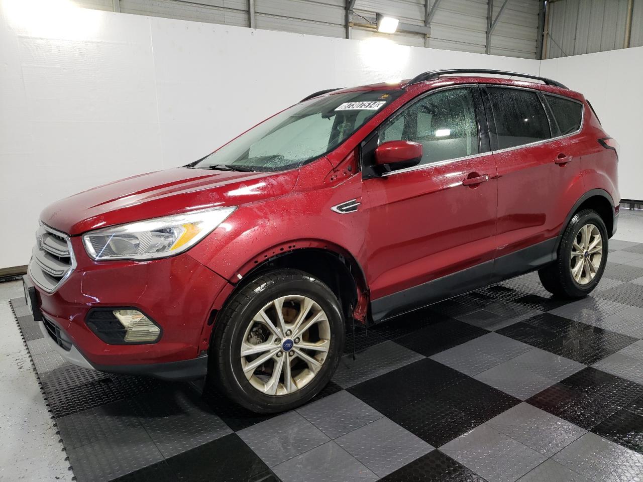 VIN 1FMCU9G99JUC13674 2018 FORD ESCAPE no.1