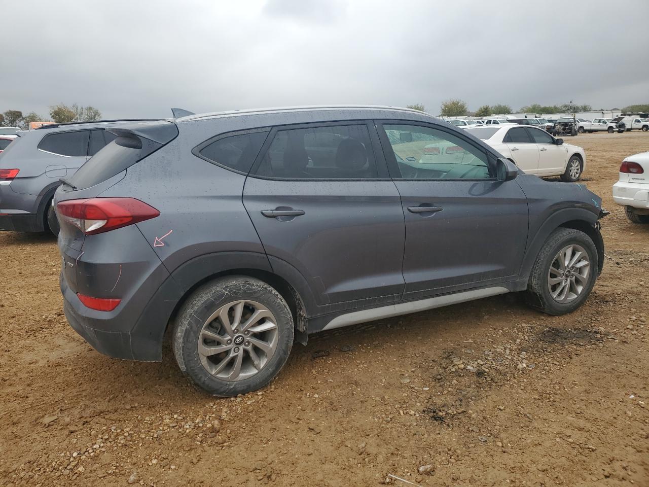 VIN KM8J3CA4XJU612548 2018 HYUNDAI TUCSON no.3