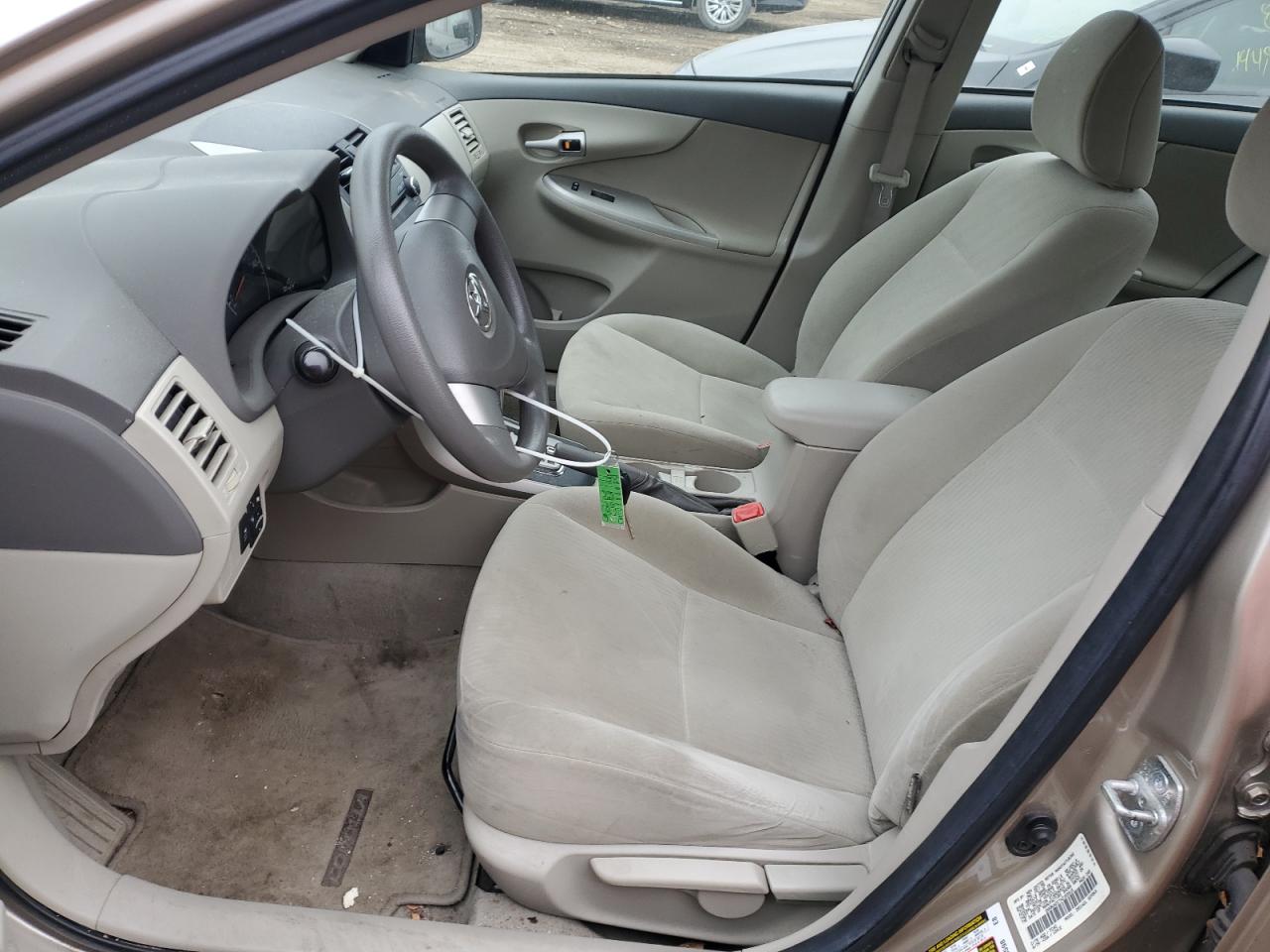 2010 Toyota Corolla Base VIN: 1NXBU4EE7AZ165915 Lot: 82598214