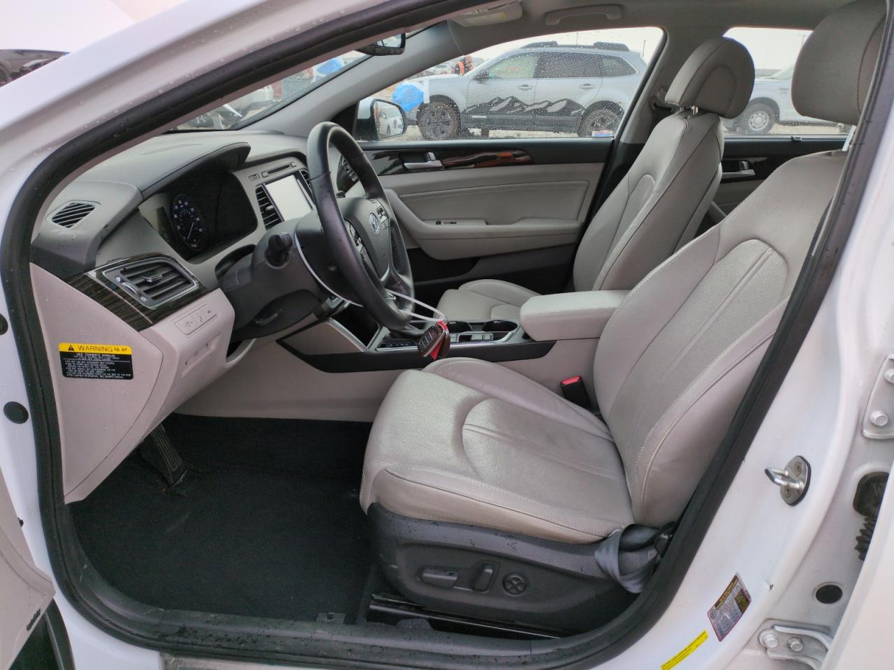 2017 Hyundai Sonata - Image 7