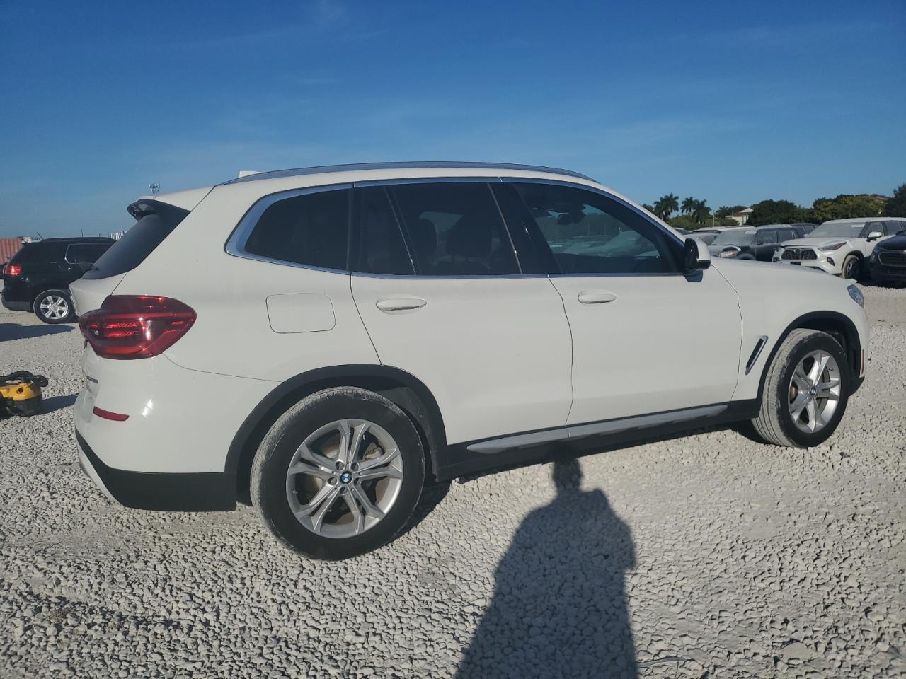 VIN 5UXTR7C54KLR44466 2019 BMW X3 no.3