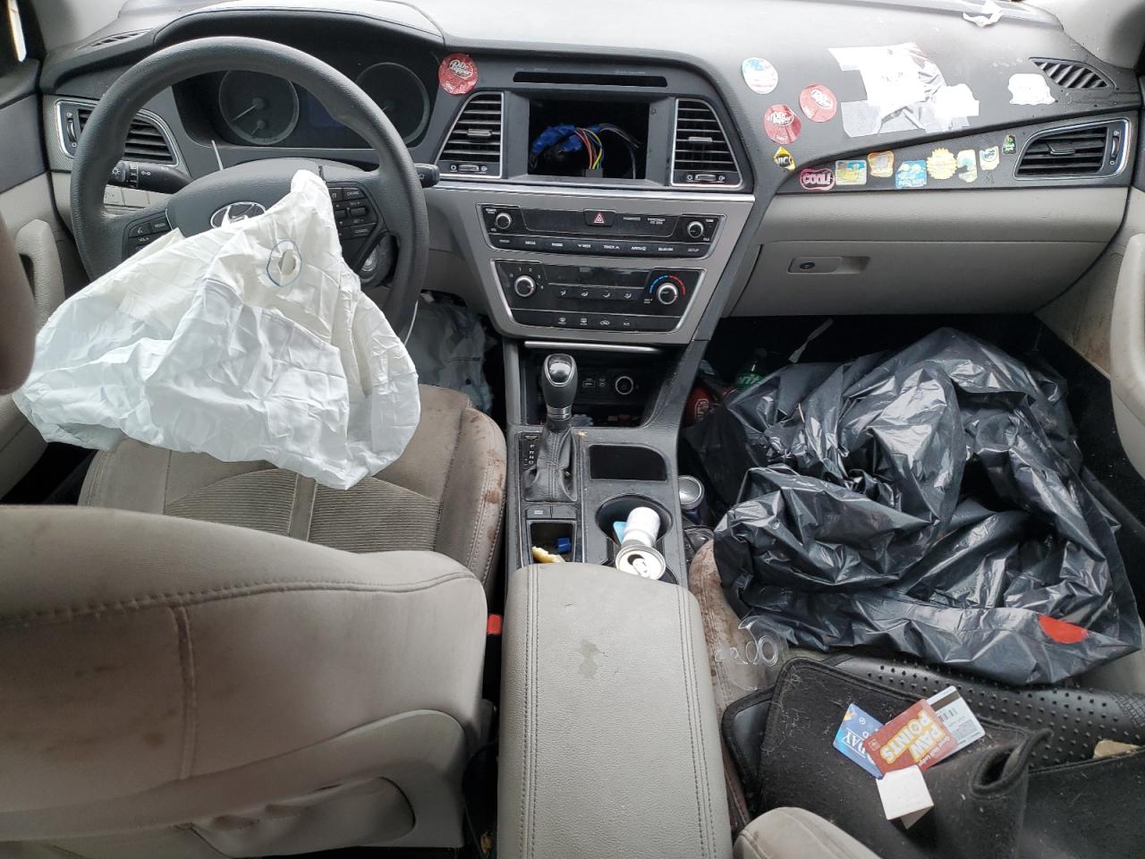 2016 Hyundai Sonata - Image 8