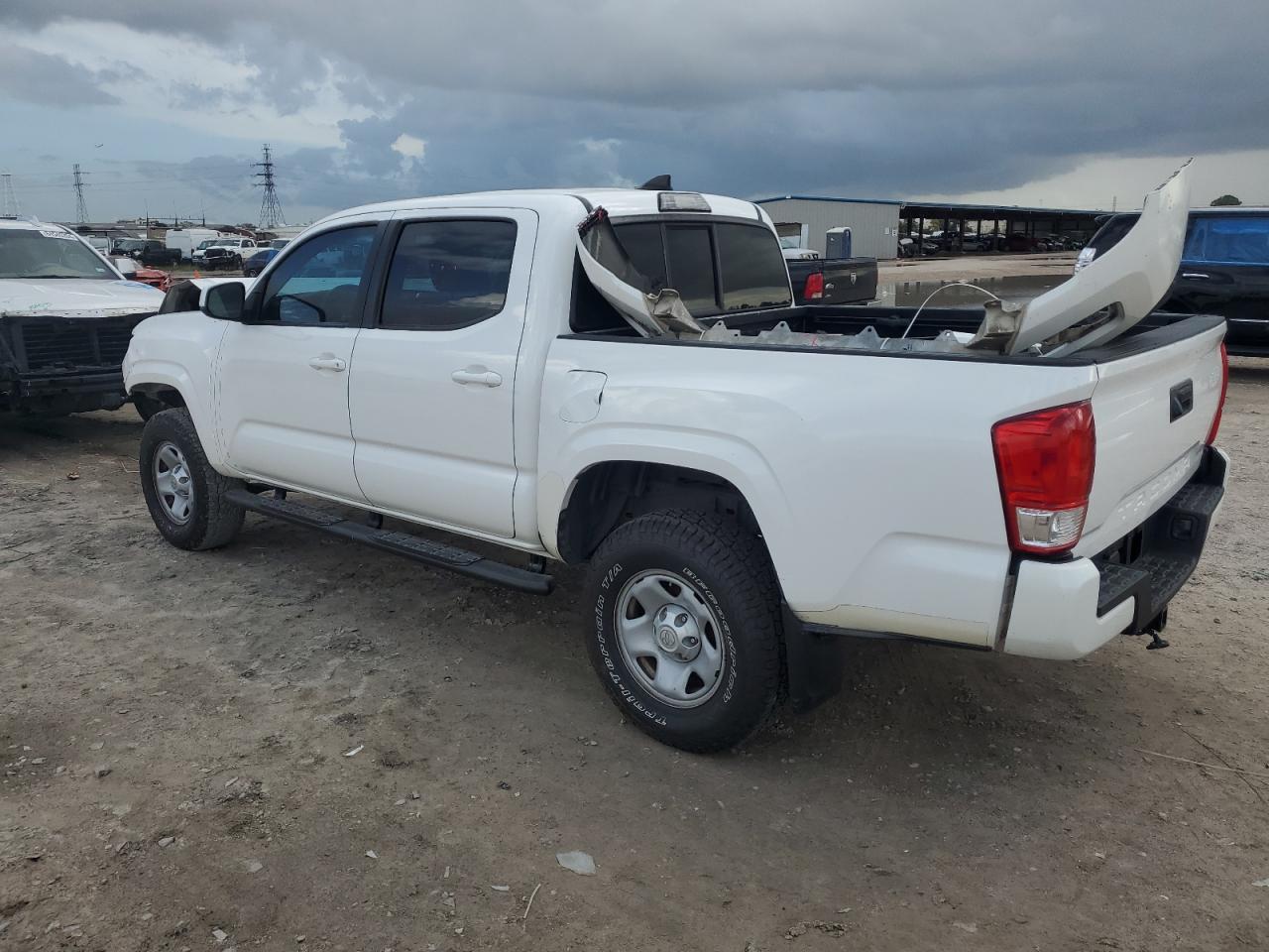 VIN 5TFAX5GN3GX061908 2016 TOYOTA TACOMA no.2