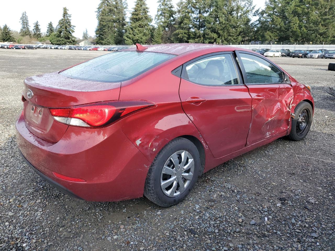 2016 Hyundai Elantra - Image 3