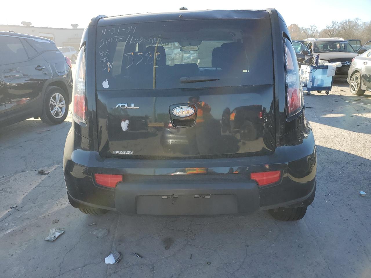 2011 Kia Soul + VIN: KNDJT2A20B7345580 Lot: 83320784