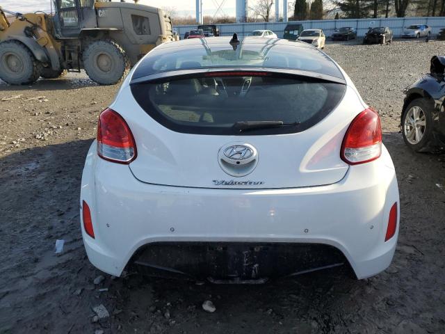  HYUNDAI VELOSTER 2016 Biały