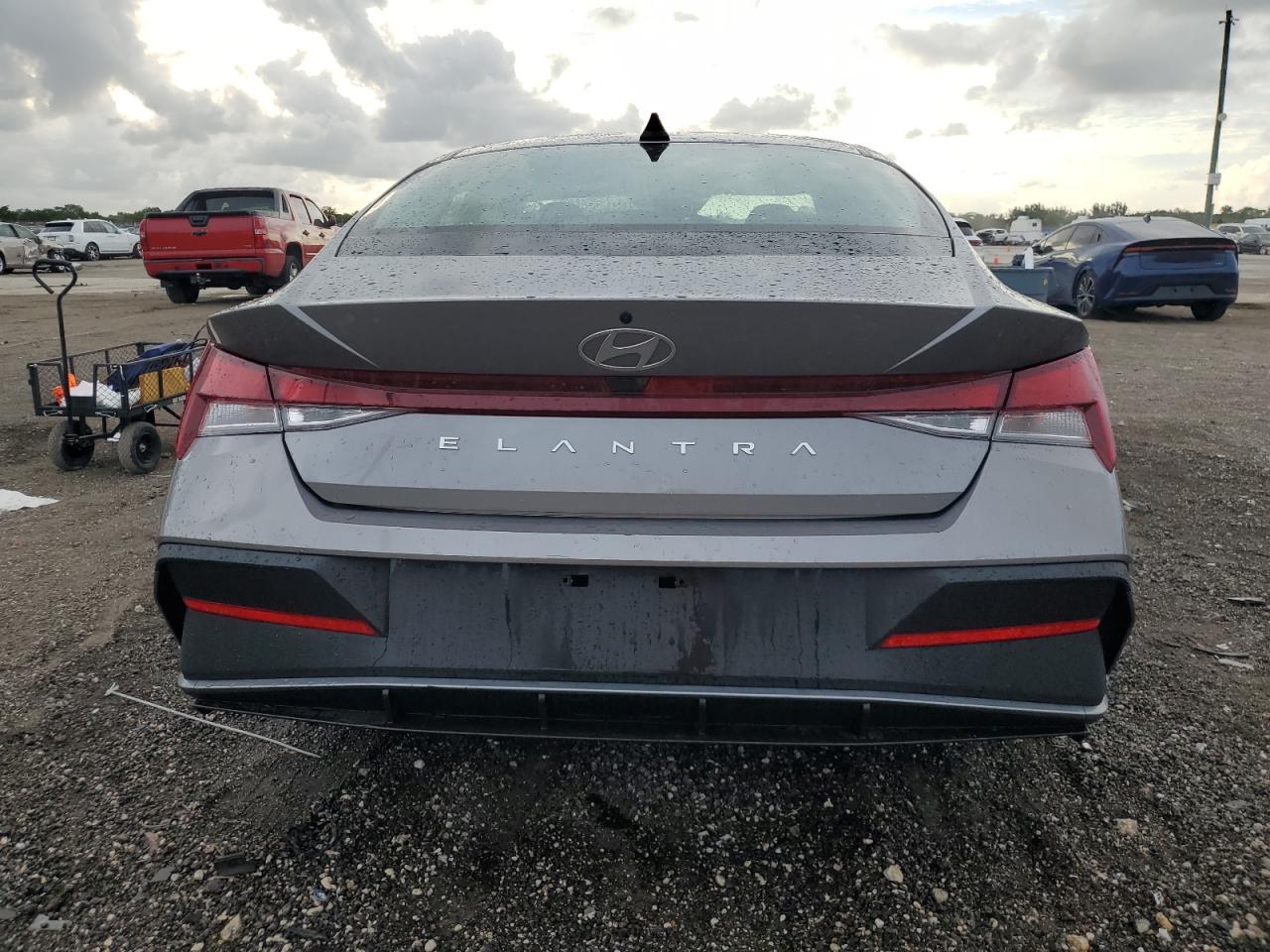 2024 Hyundai Elantra - Image 6